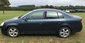 lot 2 image: 2008 Volkswagen Jetta SE