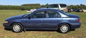 lot 4 image: 1999 Buick Century Custom
