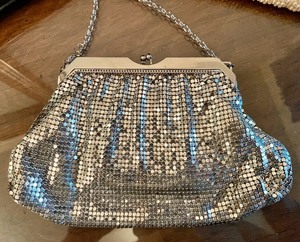 lot 55 image: Pretty Purses and Handbags
