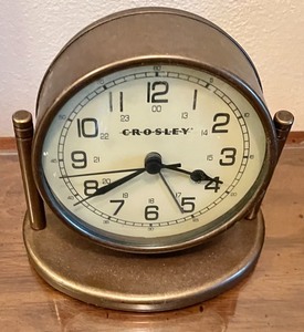 lot 56 image: Small Crosley Clock