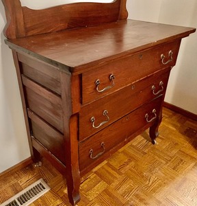 lot 57 image: Vintage Commode Washstand