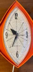 lot 91 image: Magnificent Mid Century Vintage Wall Clock