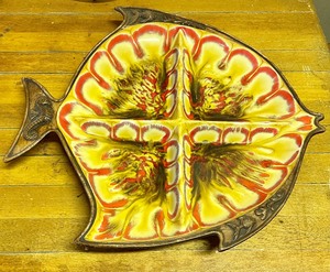 lot 110 image: Treasure Craft Fish Serving Tray