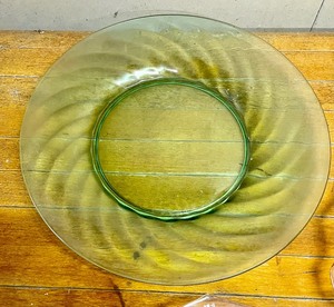 lot 120 image: Pink and Green Depression Platters
