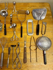 lot 126 image: Kool Kitchen Utensils