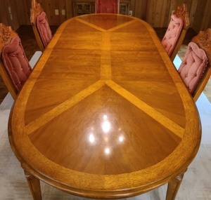 lot 2 image: Vintage Drexel Dining Set