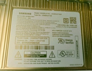 lot 10 image: Samsung 40 TV with Wall Mount