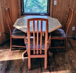 lot 9 image: Dining Table and Chairs