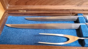 lot 23 image: Vintage Chesapeake by Carvel Hall Carving Set