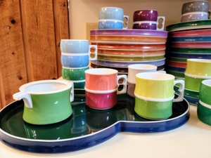 lot 24 image: Amazing Block Chromatic Dish Set