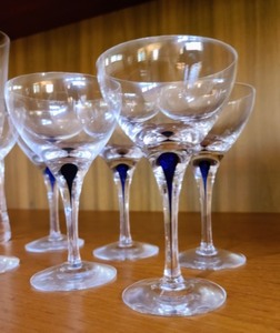 lot 32 image: Fun Glassware