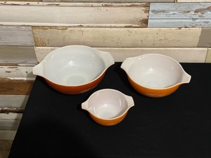 Vintage Pyrex Wheat Nesting Bowls