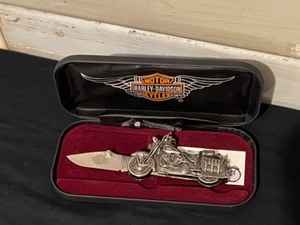 Harley Davidson 1996 Heritage Springer Motorcycle Knife with Case and Sturgis Motorcycle Rally Playing Cards