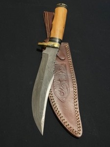Custom Handmade Damascus Steel Blade Bowie Knife