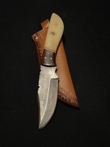Custom Damascus Steel Knife