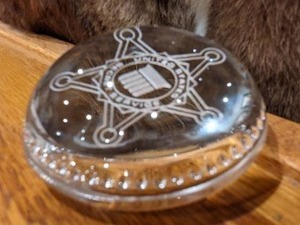 lot 39 image: Collectible Secret Service Paperweight