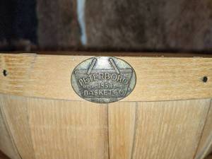 lot 46 image: New Peterboro Basket wLiner