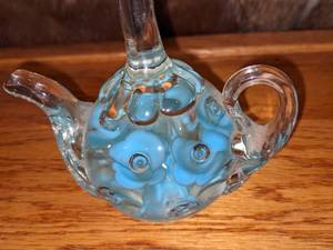 lot 49 image: Murano Art Glass Teapot Paperweight