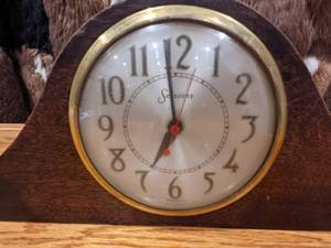 lot 51 image: Antique Sessions Mantle Clock