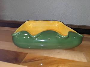 lot 66 image: Rare RED WING Scalloped Bowl, GreenYellow,  B1406,  Belle Kogan 1951
