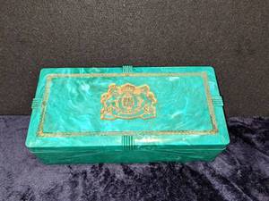 lot 75 image: Vintage 30s Philip Morris PM & Co Cigarette Box Veni Vidi Vici Celluloid Case