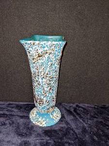 lot 108 image: Teal Vase w24k Gold & White Splatter, 8