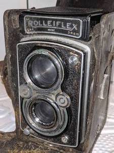 lot 120 image: Frank & Heidecke Rolleiflex Camera DRP 884797 DRGM, Made in Germany