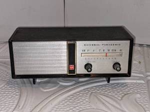 lot 111 image: National Panasonic 6 Transister Radio Model R-7