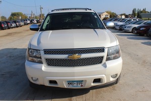 lot 2 image: 2013 Chevrolet Avalanche Black Diamond LTZ 4x4 - One Owner -
