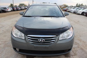 lot 8 image: 2010 Hyundai Elantra SE - 2 Owners -