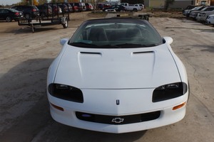 lot 7 image: 1996 Chevrolet Camaro Convertible