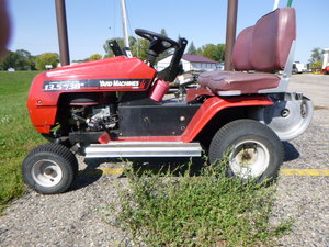 lot 8 image: Yard Machine Riding Lawn Mower