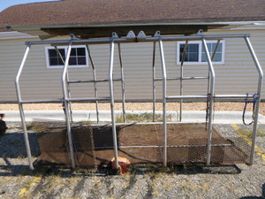 lot 11 image: Homemade Man Lift