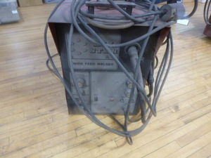 lot 33 image: All Star Wire Feed Welder