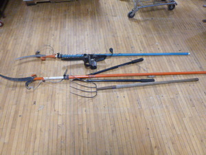 lot 37 image: Yard Care Tools