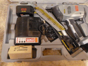 lot 70 image: Senco Finish Nailer