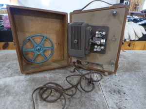 lot 94 image: Vintage Keystone Sixty Movie Projector