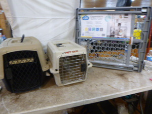 lot 131 image: 2 Pet Carriers