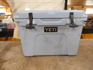 lot 135 image: Yeti Cooler