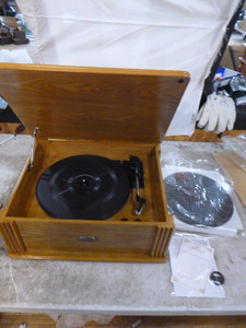 lot 139 image: NEW Corsley Turn Table