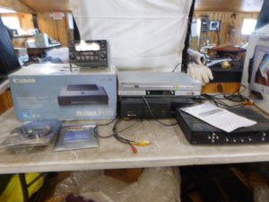 lot 148 image: Variety of Electronics