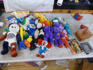 lot 152 image: Lot of Beanie Babies