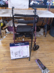 lot 157 image: Medical Items