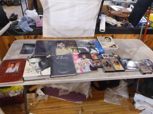 lot 160 image: Elvis Memorabilia