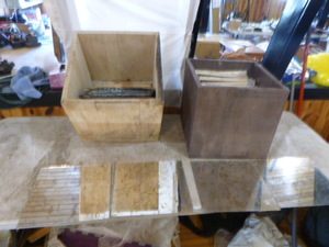 lot 176 image: Marbled Mirror Tile