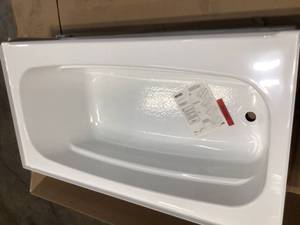 lot 29 image: Classic 400 60 in. Left Drain Rectangular Alcove Bathtub in High Gloss White by Delta Customer Returns See Pictures