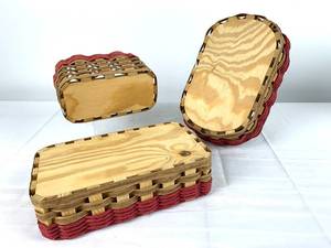 lot 200 image: 3 Baskets with Burgundy Trim
