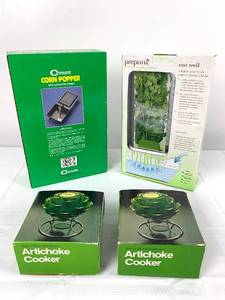 lot 204 image: Herb-Savor, a Vintage Corn Popper and 2 Vintage Artichoke Cookers