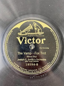 lot 273 image: Vintage Victrola Records