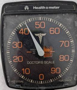 lot 320 image: Healthometer Standing Doctors Scale to 300 Lbs
